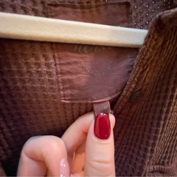 A classic waffle brown shirt jacket - Picture 2 of 3